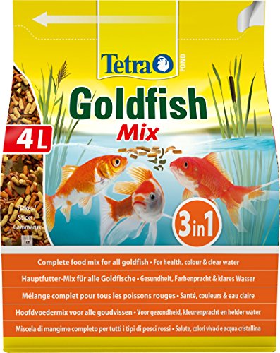 Tetra Pond Goldfish Fischfutter - 3in1 Mix mit Flocken Sticks und Gammarus für alle Goldfische und Kaltwasserfische im Gartenteich 4 L Beutel